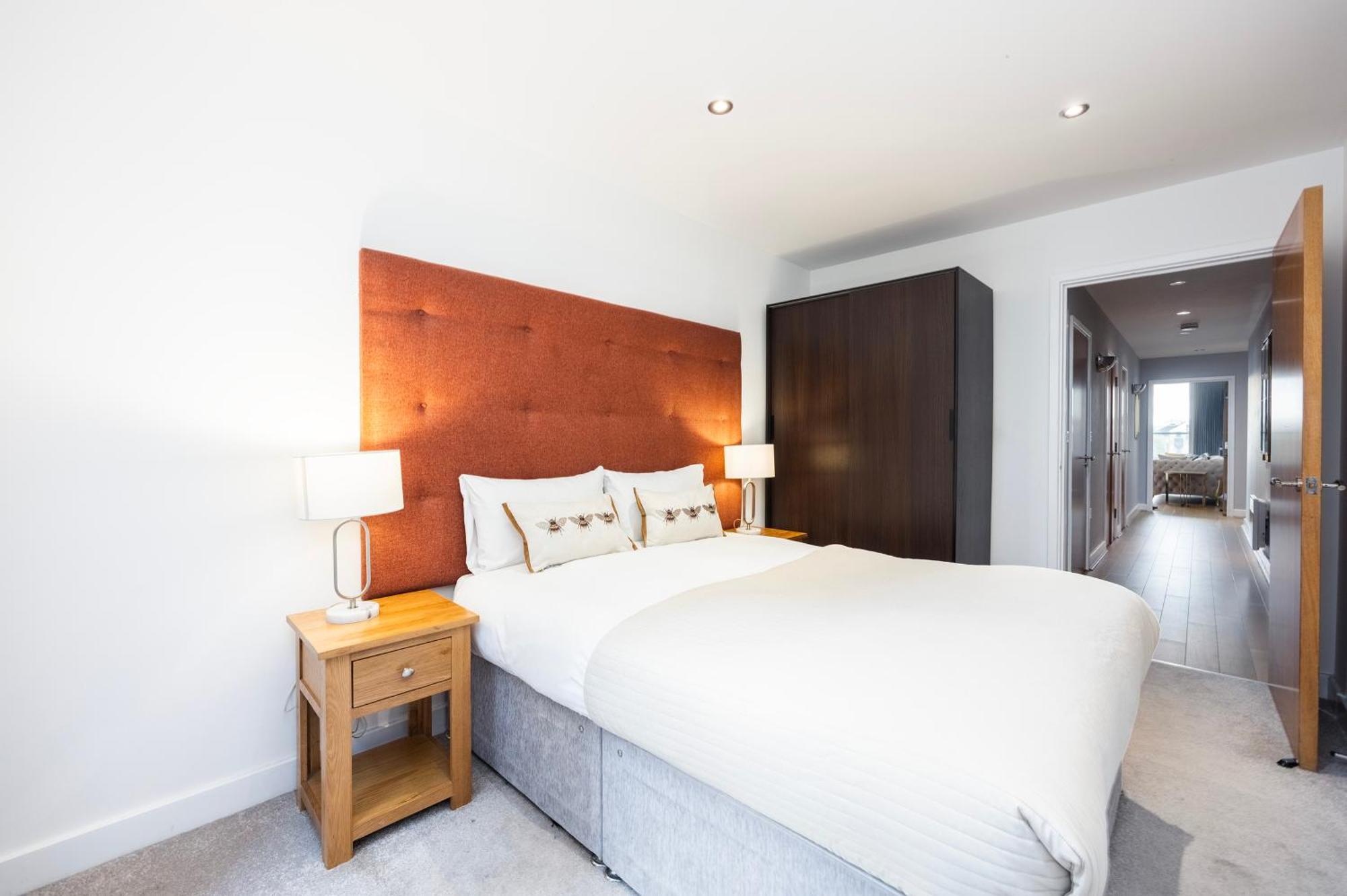 Austin David Executive Excel Apartment Лондон Екстериор снимка