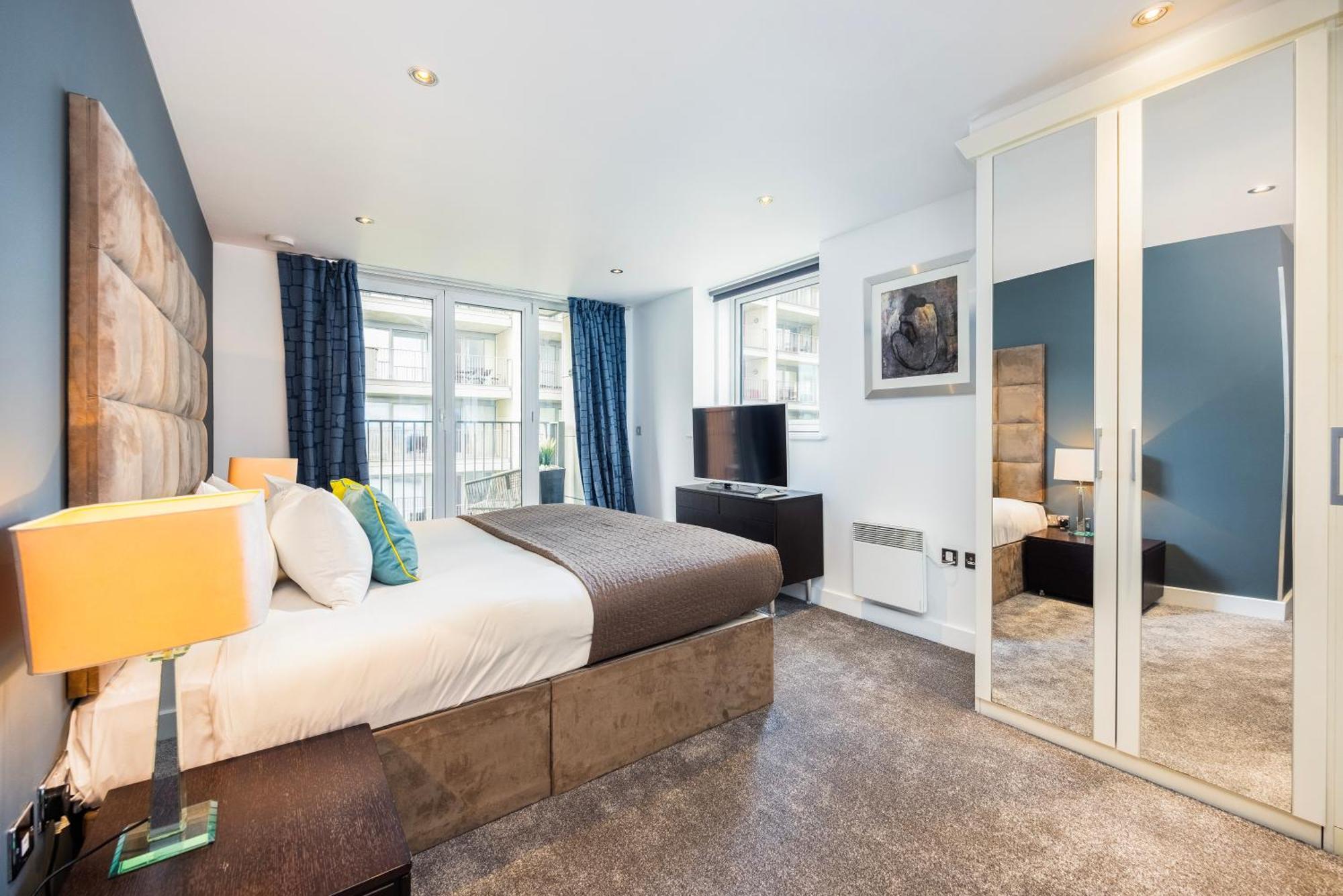 Austin David Executive Excel Apartment Лондон Екстериор снимка