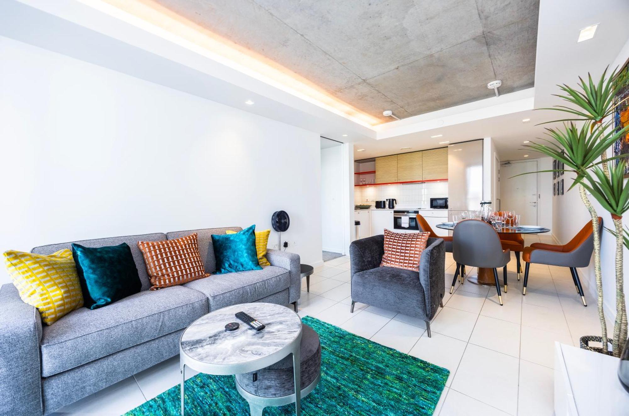 Austin David Executive Excel Apartment Лондон Екстериор снимка