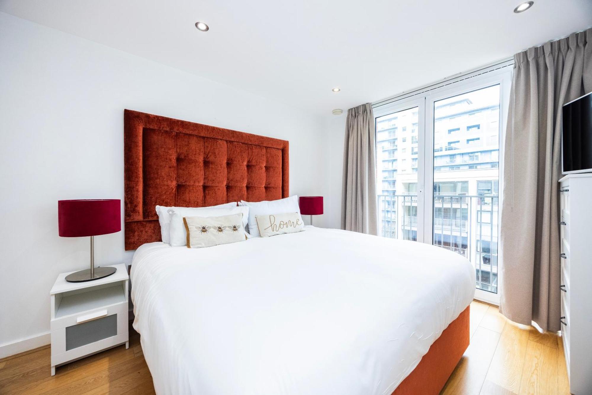 Austin David Executive Excel Apartment Лондон Екстериор снимка